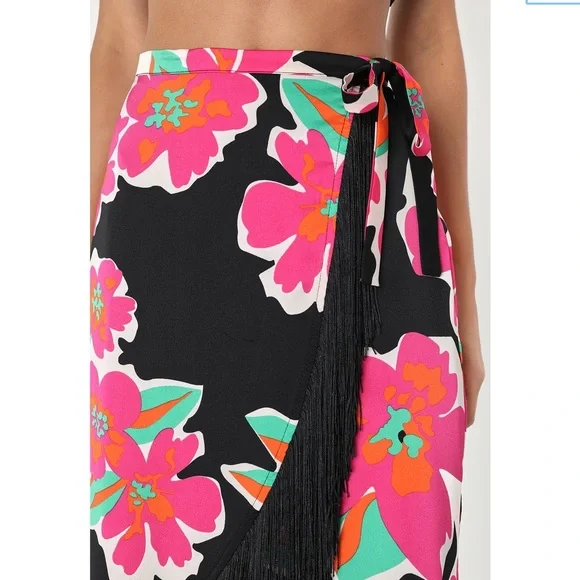 Lulu’s NWT Floral Fringe MIDI Wrap Skirt Memorable Vibes Size Small - Picture 6 of 11